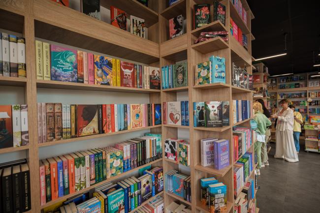 Новини Вінниці - фото з Нова книгарня, читальні зони та майстер-класи — у Вінниці запрацював флагманський «Книголенд»