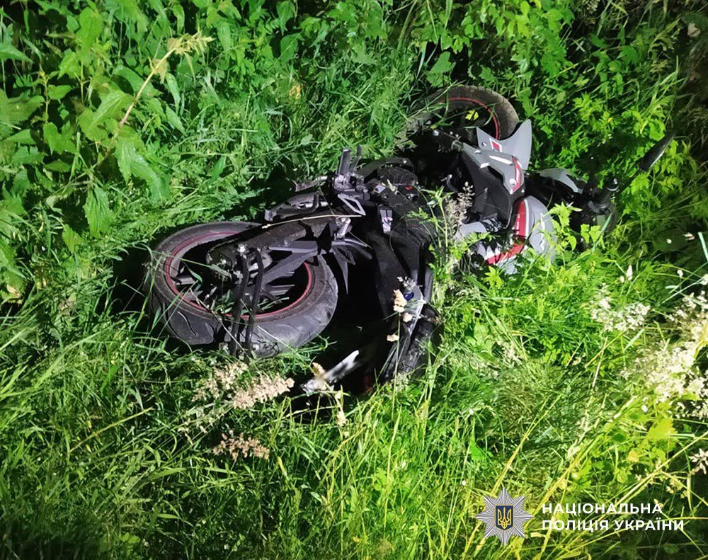 Новини Житомира - фото з На Коростенщині поліцейські встановлюють обставини кількох ДТП за участі неповнолітніх мотоциклістів