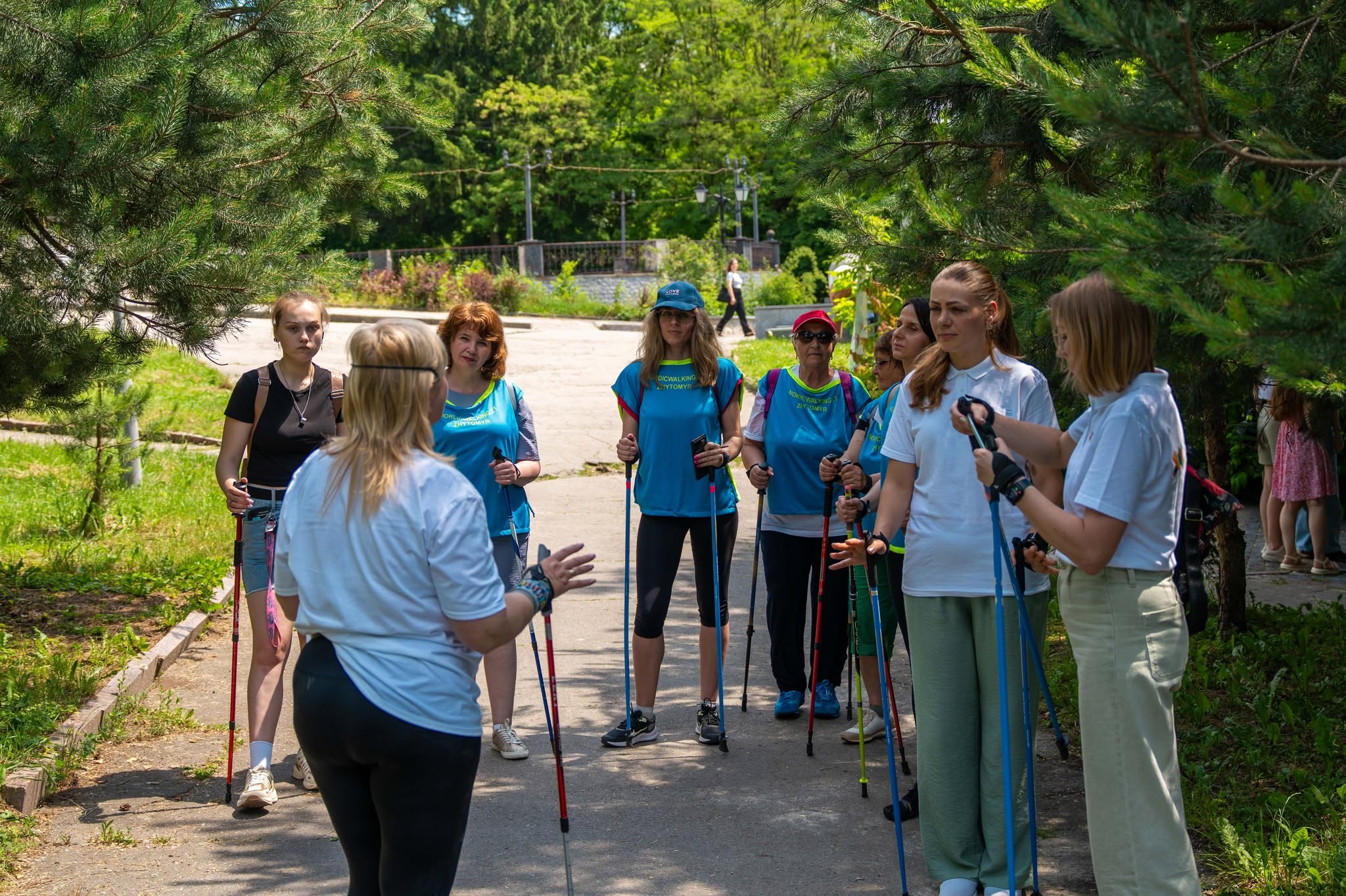 Новини Житомира - фото з Скандинавські теренкури відкрили у міському парку Житомира