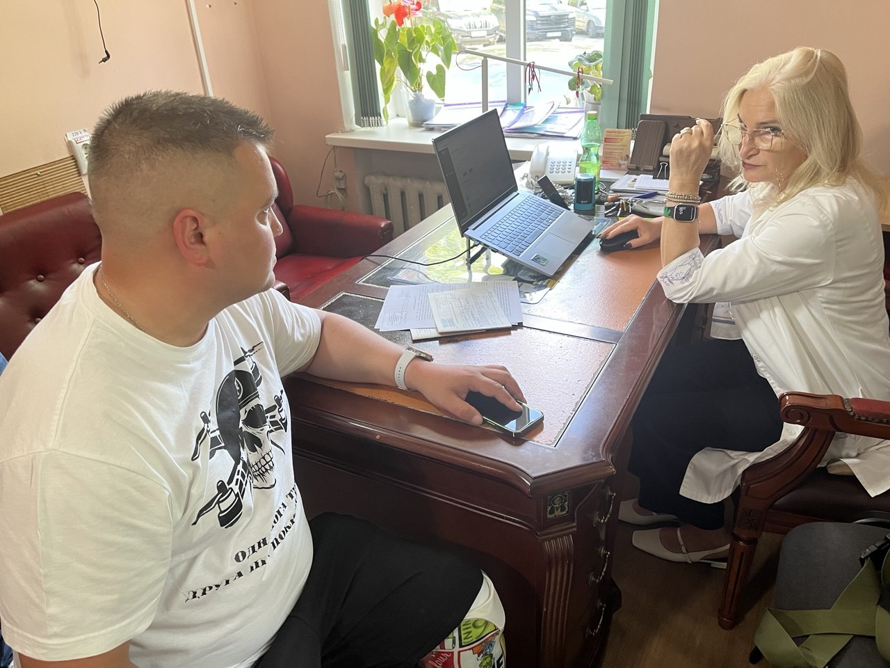 Новини Вінниці - фото з За 10 капсул — 990 грн. Перші вінничани отримали медичний канабіс
