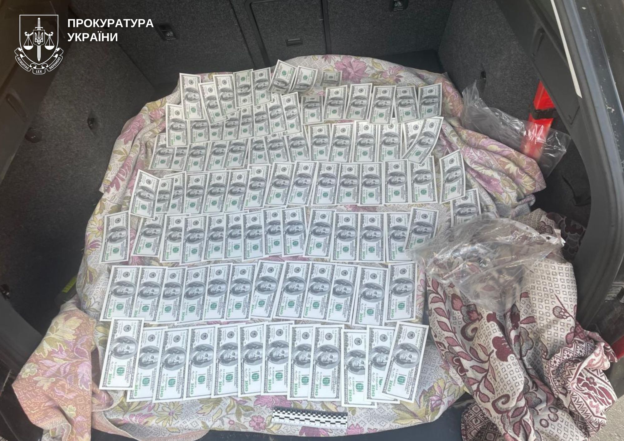 Новини Житомира - фото з За 10 тис. доларів США до Білорусі – двом чоловікам повідомлено про підозру у сприянні незаконному перетині кордону
