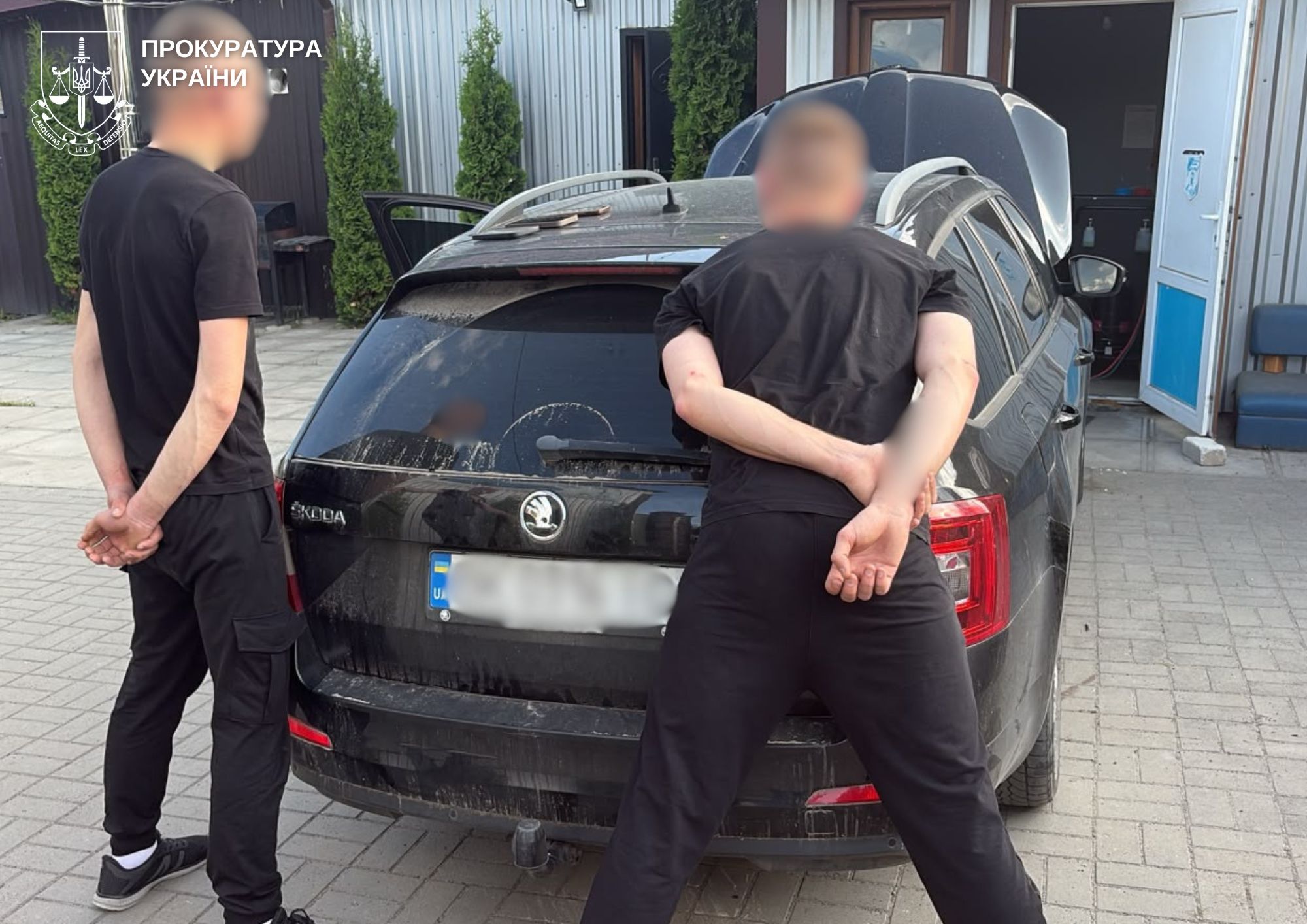 Новини Житомира - фото з За 10 тис. доларів США до Білорусі – двом чоловікам повідомлено про підозру у сприянні незаконному перетині кордону