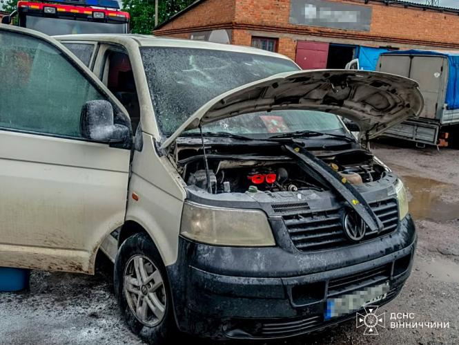 Новини Вінниці - фото з У Кирнасівці через зарядку телефона загорілося ліжко: жінка отруїлася чадом
