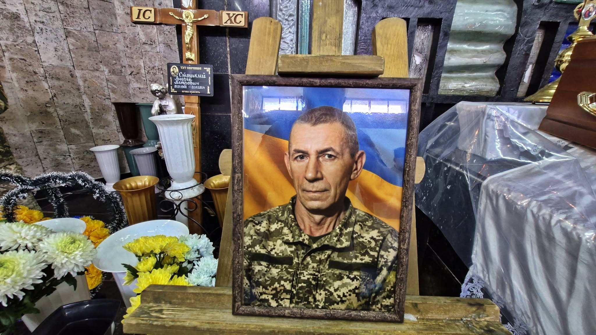 Новини Тернополя - фото з Тернопіль в останню путь провів Героя Андрія Стоцького