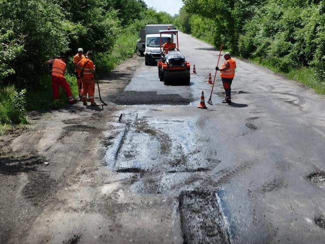 Новини Вінниці - фото з Дорожники взялися за відновлення автошляхів, що ведуть до Ямполя та Тростянця