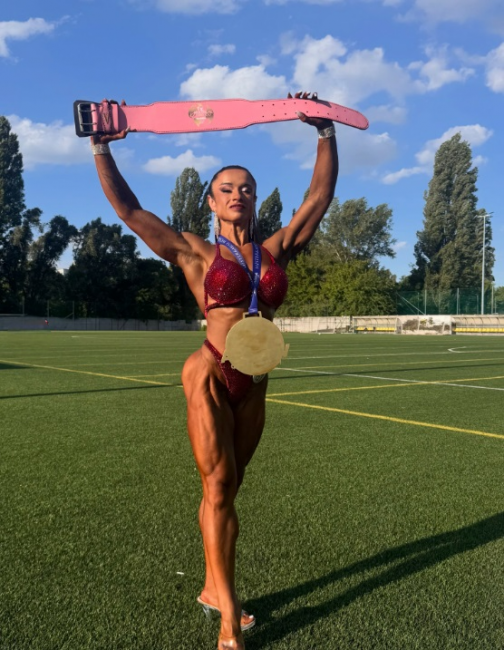 Новини Вінниці - фото з Вінничанка Наталя Цюрпіта стала абсолютною чемпіонкою світу з бодібілдингу