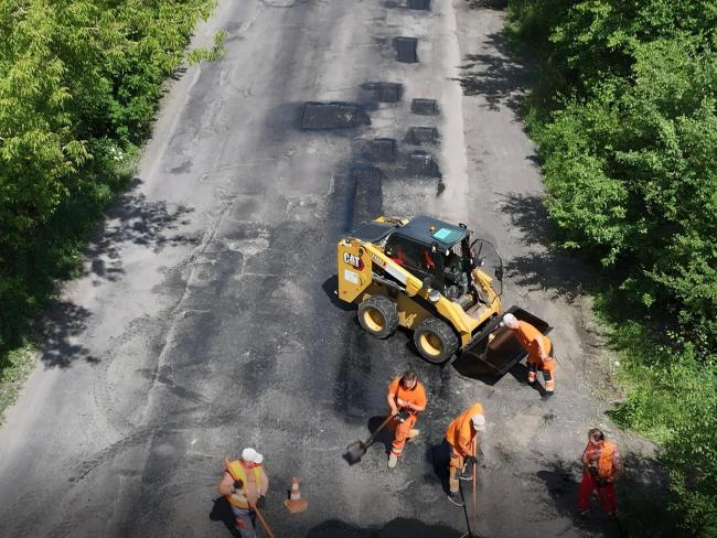 Новини Вінниці - фото з Дорожники взялися за відновлення автошляхів, що ведуть до Ямполя та Тростянця