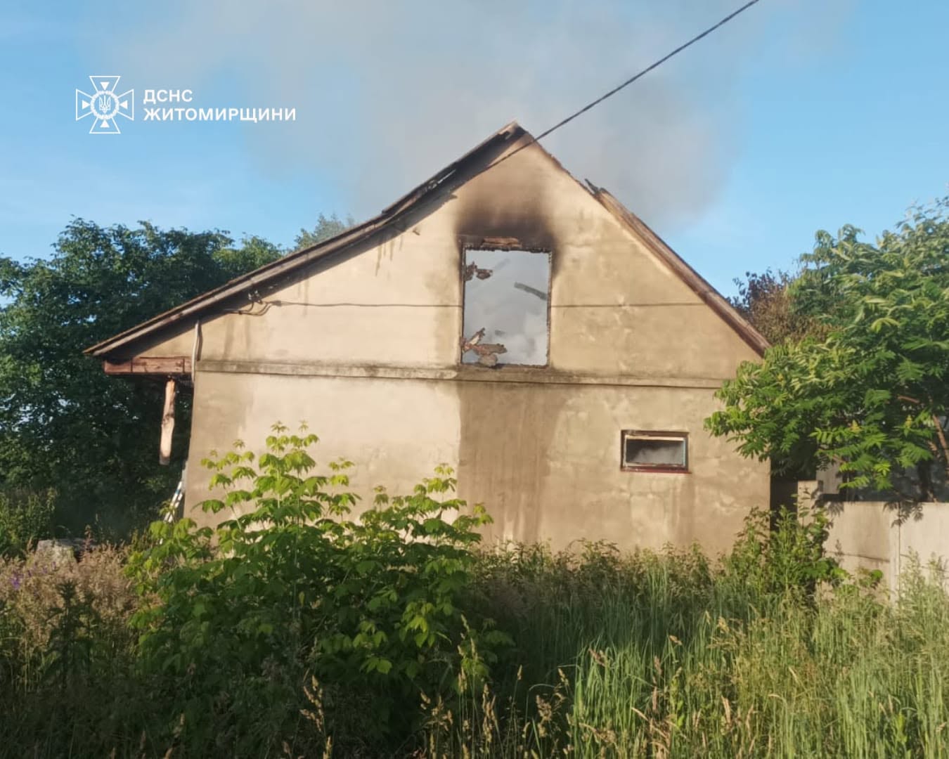 Новини Житомира - фото з На пожежі в житловому будинку в Баранівці виявили загиблого чоловіка