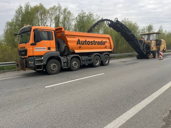 Новини Житомира - фото з На Звягельщині на магістралі М-06 дорожники завершили відновлення асфальтного покриття