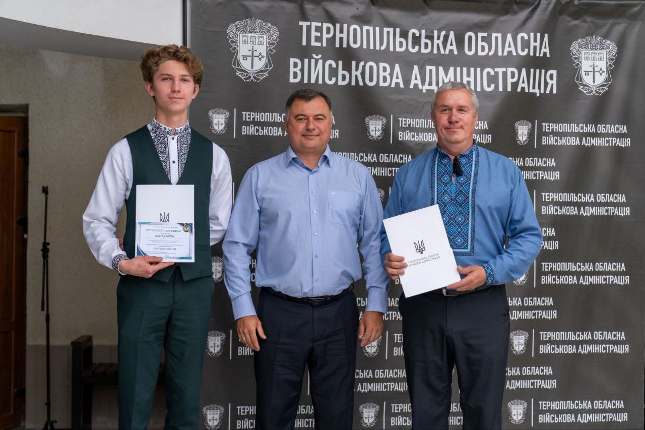 Новини Тернополя - фото з Без репетиторів, але з вірою в результат: секрет успіху випускника Віктора Вельгача, який набрав двічі по 200 балів на НМТ