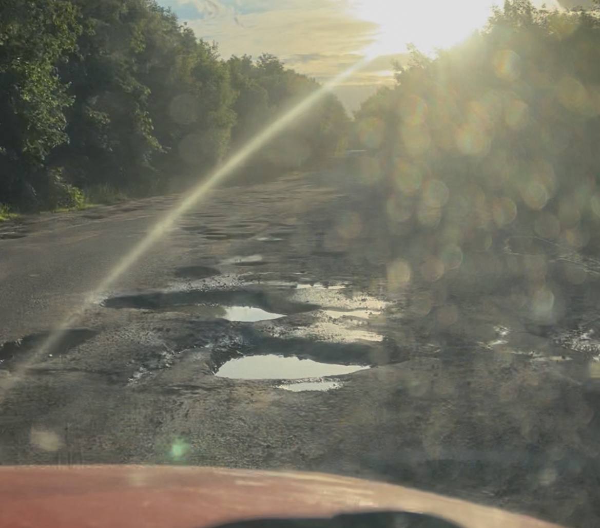 Новини Вінниці - фото з «Не пройшло і року»: що сталося з відремонтованою дорогою на Бар?