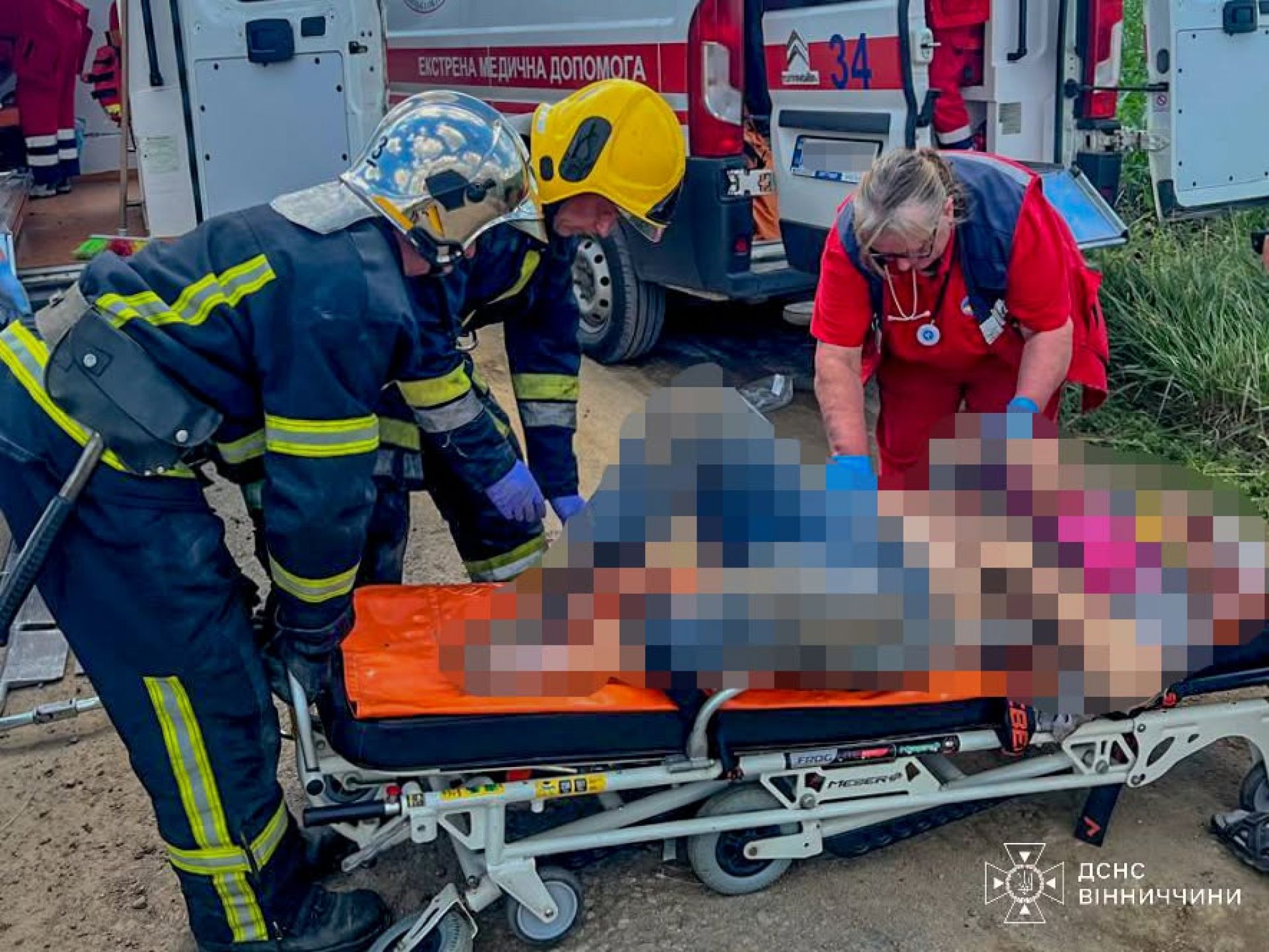 Новини Вінниці - фото з Смертельна автотроща біля Цвіжина: у перекинутому позашляховику загинули дві подруги