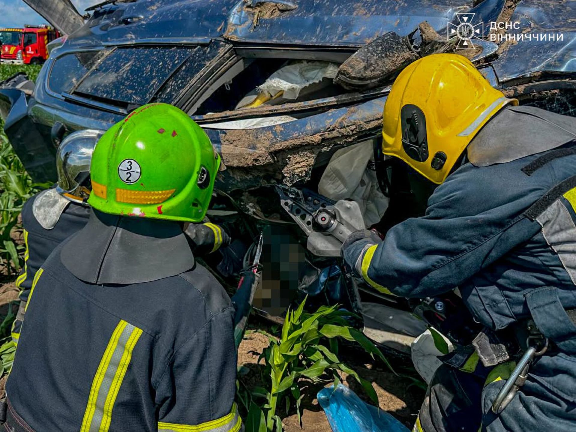 Новини Вінниці - фото з Смертельна автотроща біля Цвіжина: у перекинутому позашляховику загинули дві подруги