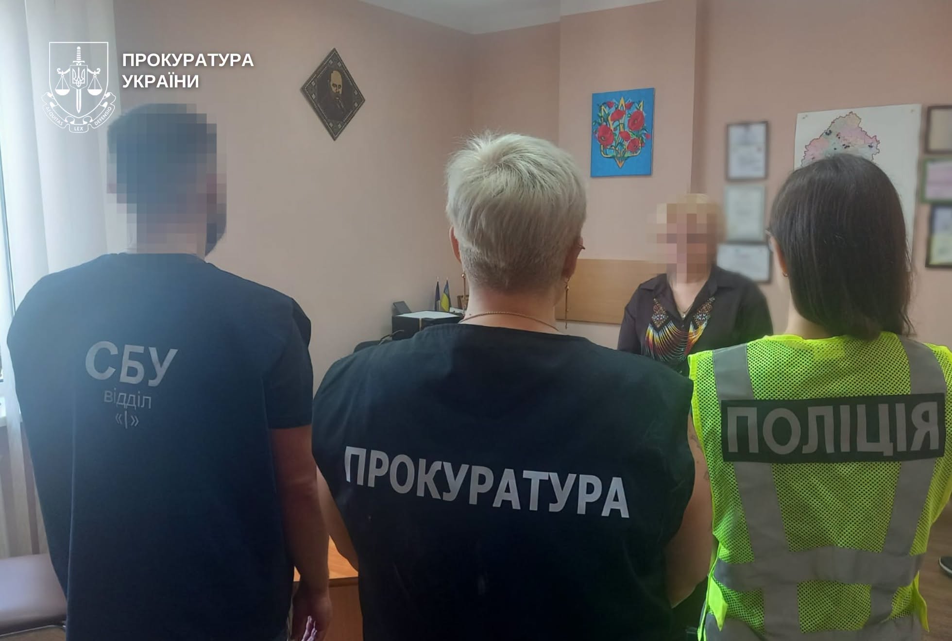 На Хмельниччині викрили схему розтрати коштів на житло для дітей: четверо підозрюваних