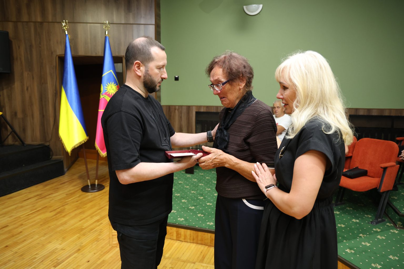 Новини Хмельницького - фото з У Хмельницькому вручили державні нагороди родинам загиблих захисників (ІМЕНА)