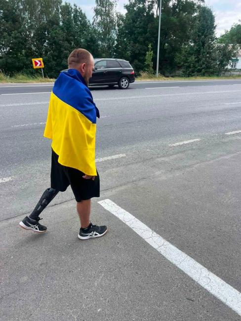 Новини Вінниці - фото з Вінницький ветеран долає шлях до Хмельницького, щоб придбати чотири «чуйки» для захисників