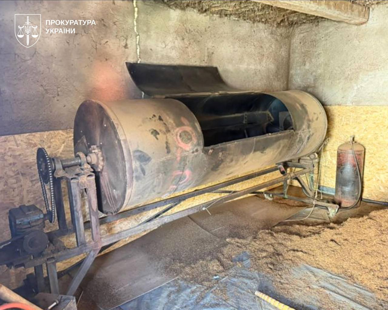 Новини Тернополя - фото з На Чортківщині викрили незаконне виробництво тютюну: вилучили 3,3 тони
