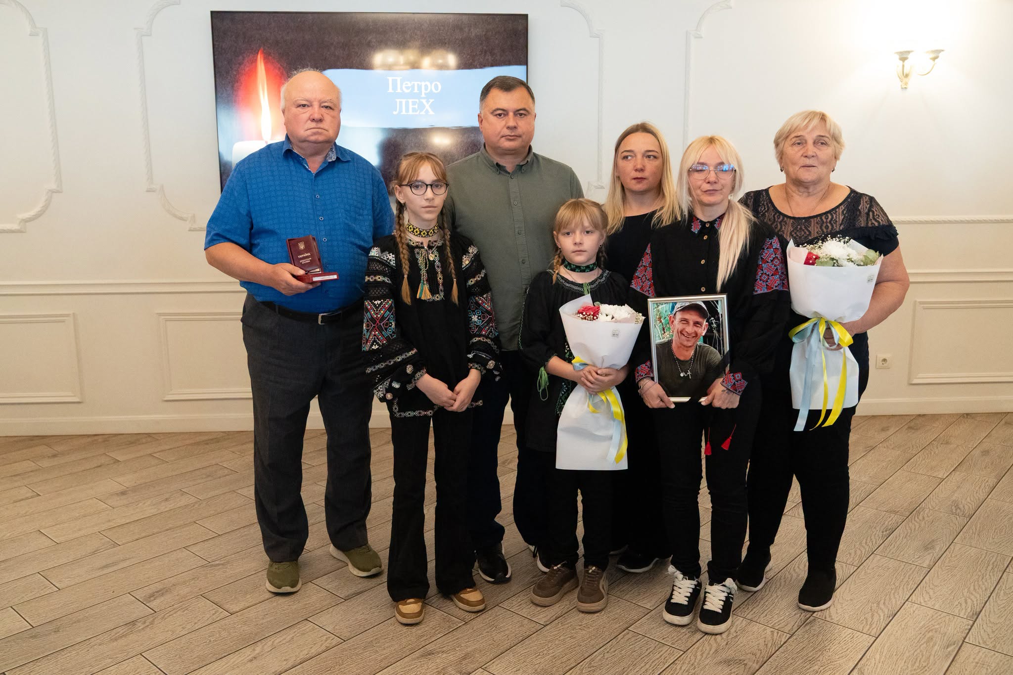 Новини Тернополя - фото з Нагороди, які отримали рідні: на Тернопільщині посмертно відзначили 46 Героїв