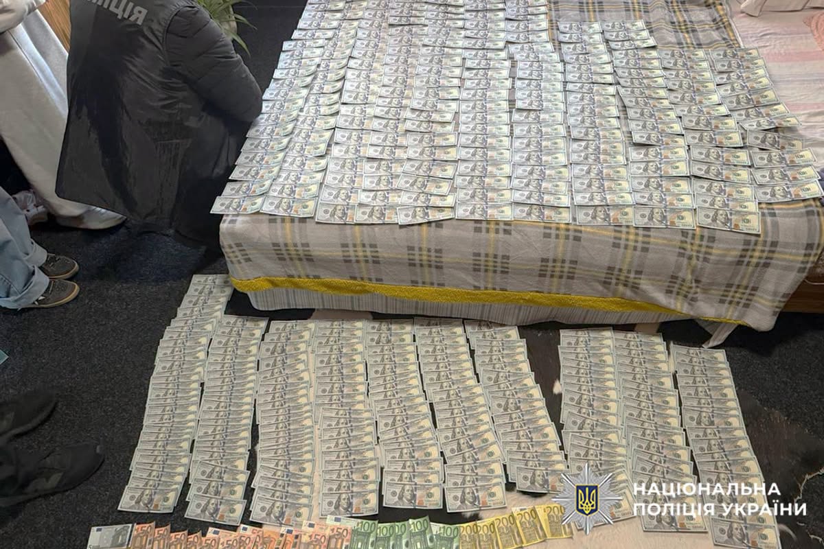 Новини Хмельницького - фото з Хмельничанка за 16 тисяч доларів незаконно переправляла чоловіків за кордон
