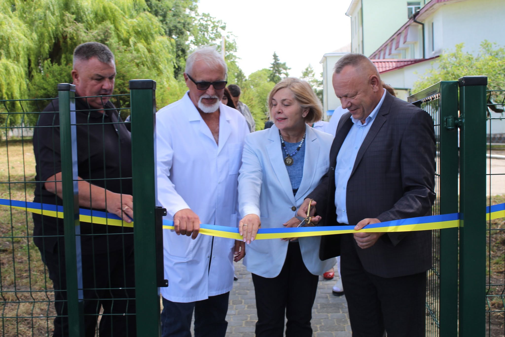 Новини Тернополя - фото з У Великих Гаях відкрили сучасний спортивний майданчик для відновлення Захисників