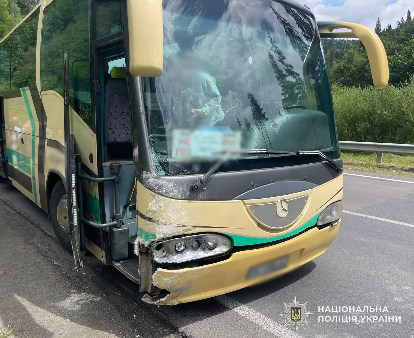 Новини Тернополя - фото з В аварії на Львівщині загинув чоловік з Тернополя: автобус зіткнувся з легківкою