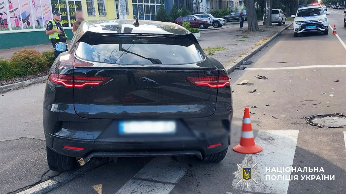 Новини Житомира - фото з ДТП на перехресті Мазепи та Гоголівської: травмовано 68-річного водія
