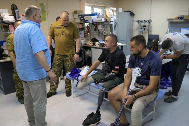 Новини Вінниці - фото з Вінницький полк Нацгвардії уклав меморандум із центром протезування
