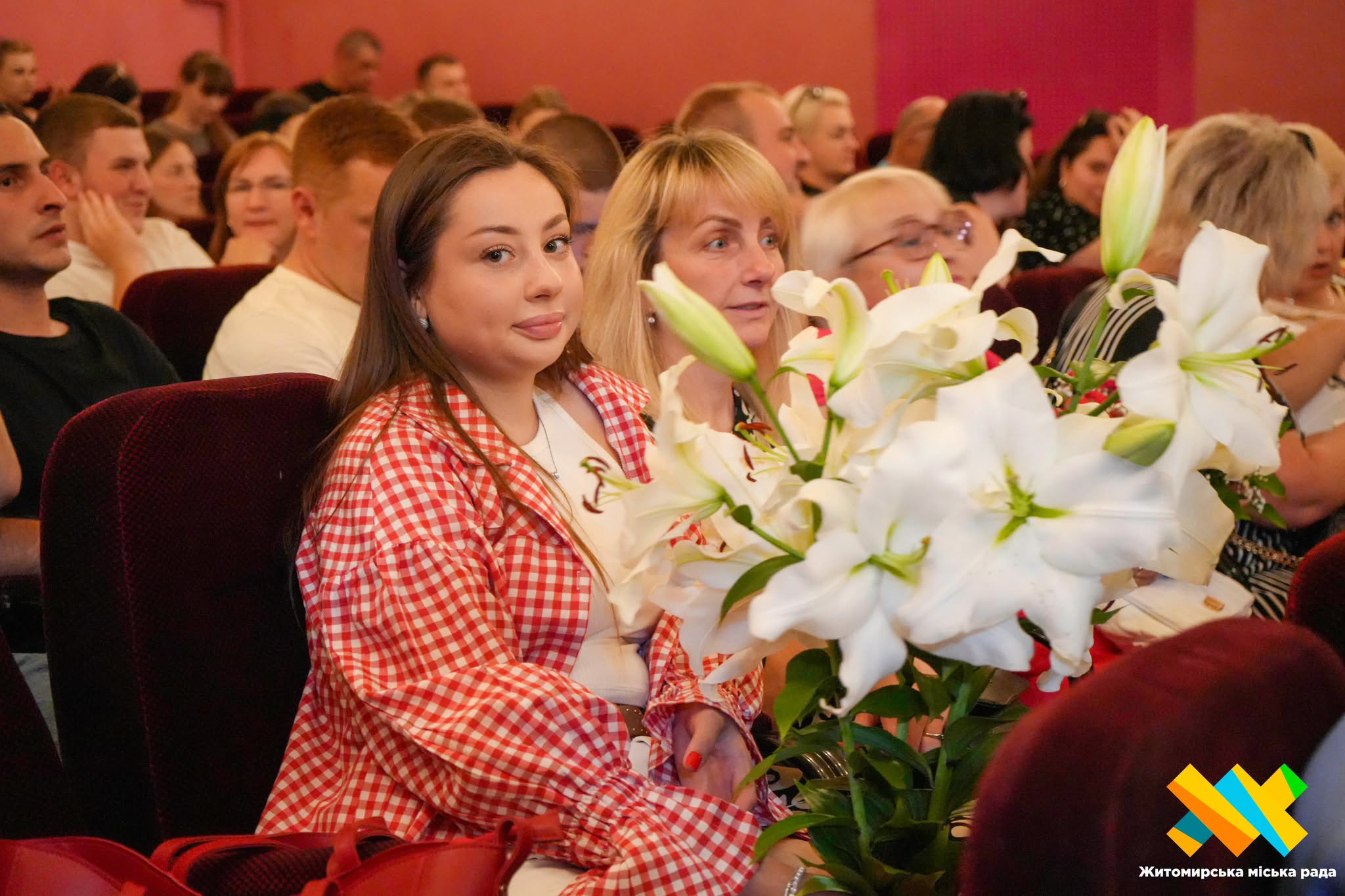 Новини Житомира - фото з У Житомирі відбувся спецпоказ документальної стрічки «Вона»