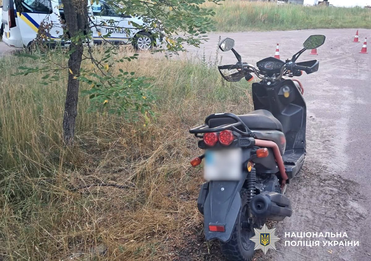 Новини Житомира - фото з У Чоповицькій громаді мотоцикліст не впорався з керуванням і отримав травми