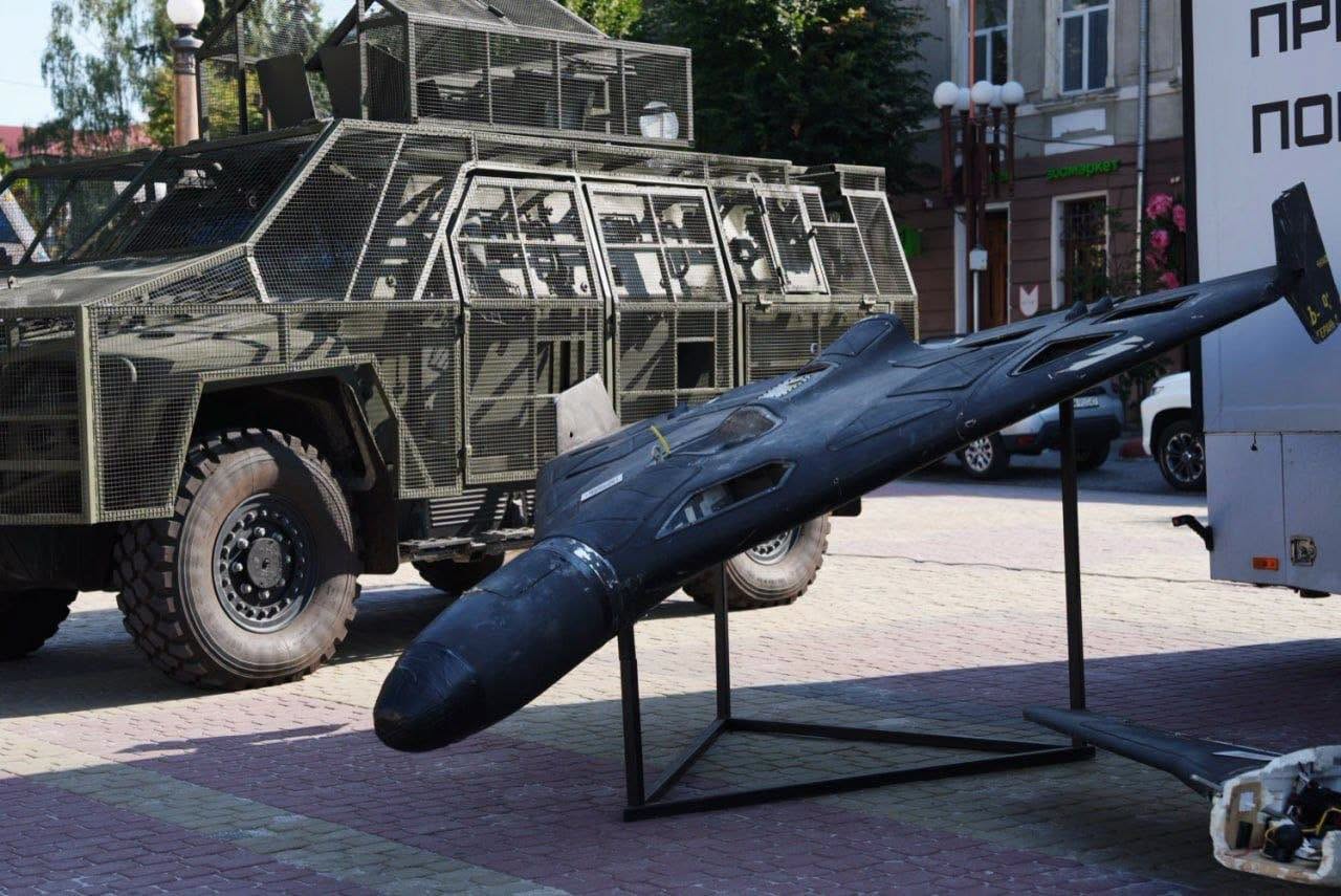 Новини Тернополя - фото з FPV-симулятор, зброя і вступ до «Альфи»: у центрі Тернополя працює рекрутинговий центр СБУ