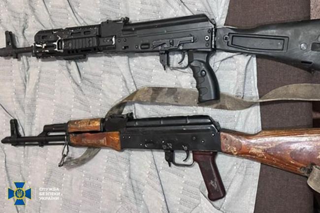 Новини Вінниці - фото з Зник безвісти, щоб торгувати арсеналом: СБУ накрила масштабний канал збуту зброї з фронту