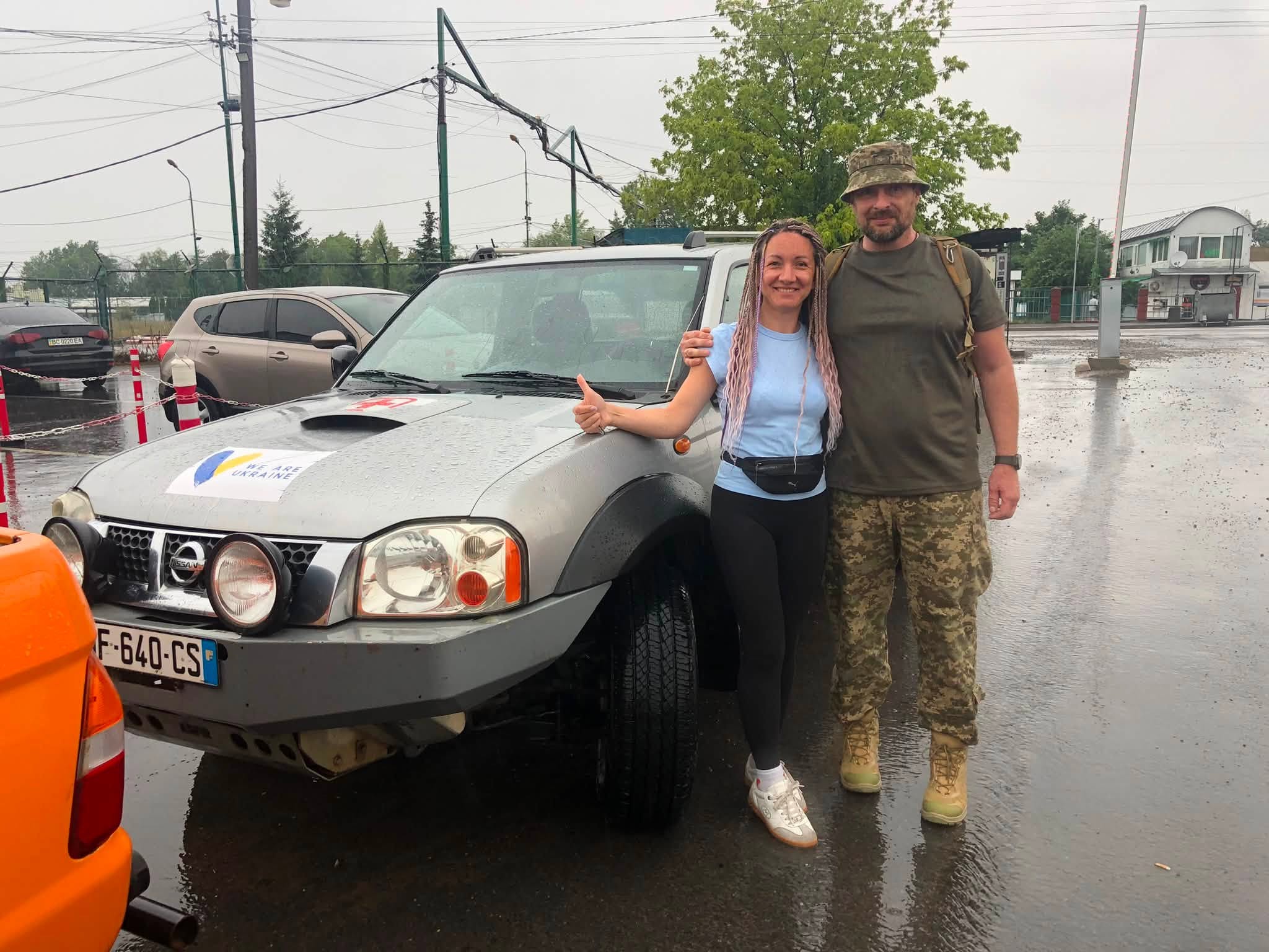 Новини Вінниці - фото з «Досліджує тисячі клітин за секунду»: цитометр для шпиталю у Вінниці, три авто привезла волонтерка з Франції