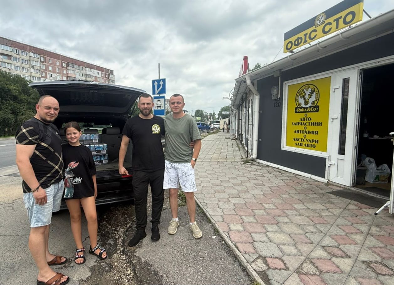 Новини Тернополя - фото з Пів тисячі авто на фронт: історія СТО, власник якого сам пішов воювати