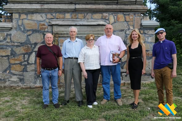 Новини Житомира - фото з У Житомирі завершили поточний ремонт склепу баронів де Шодуар