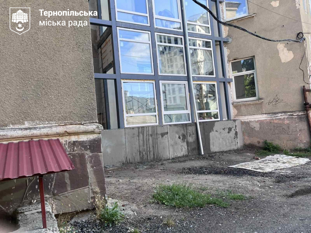 Новини Тернополя - фото з У поліклініці на Острозького встановлять сучасний пасажирський ліфт