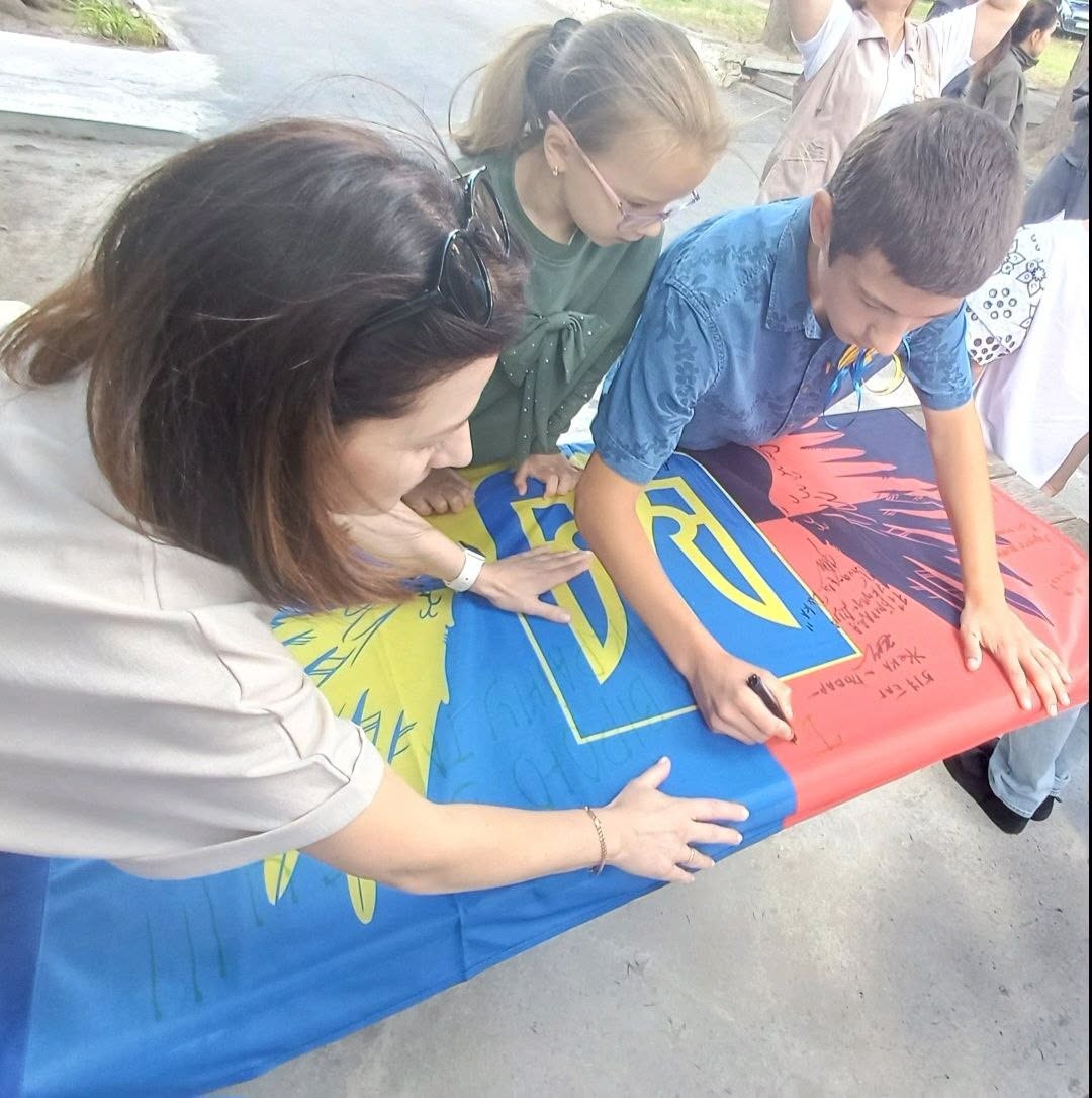 Новини Житомира - фото з Житомирські дитячі будинки сімейного типу продовжують підтримувати Захисників на реабілітації