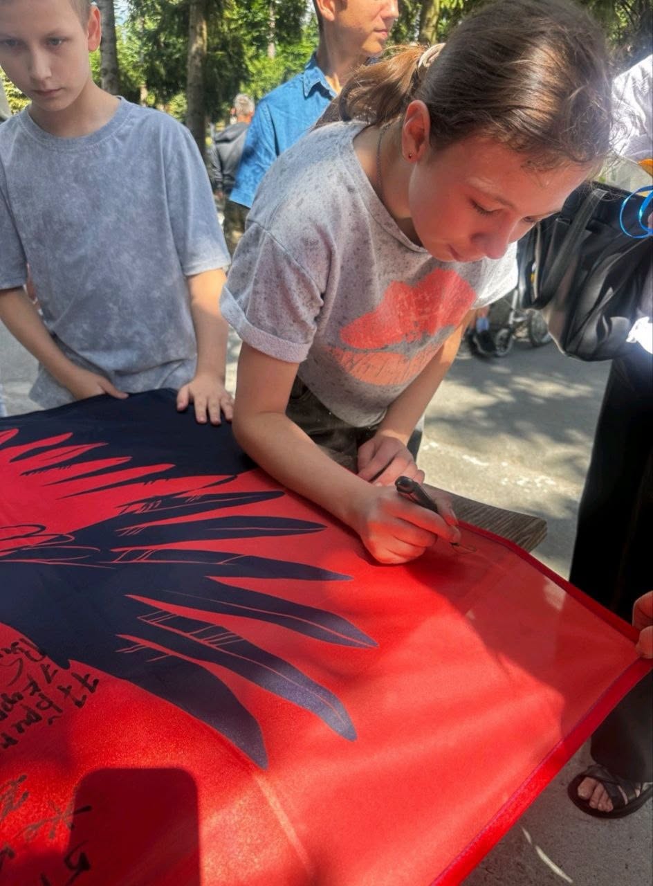 Новини Житомира - фото з Житомирські дитячі будинки сімейного типу продовжують підтримувати Захисників на реабілітації