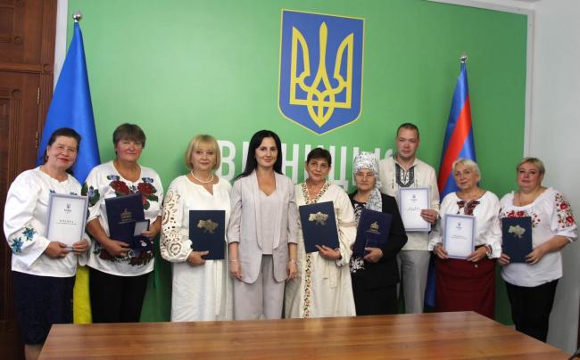 Новини Вінниці - фото з За врятовані життя та роботу під час війни відзначили десятьох медиків з Вінниччини