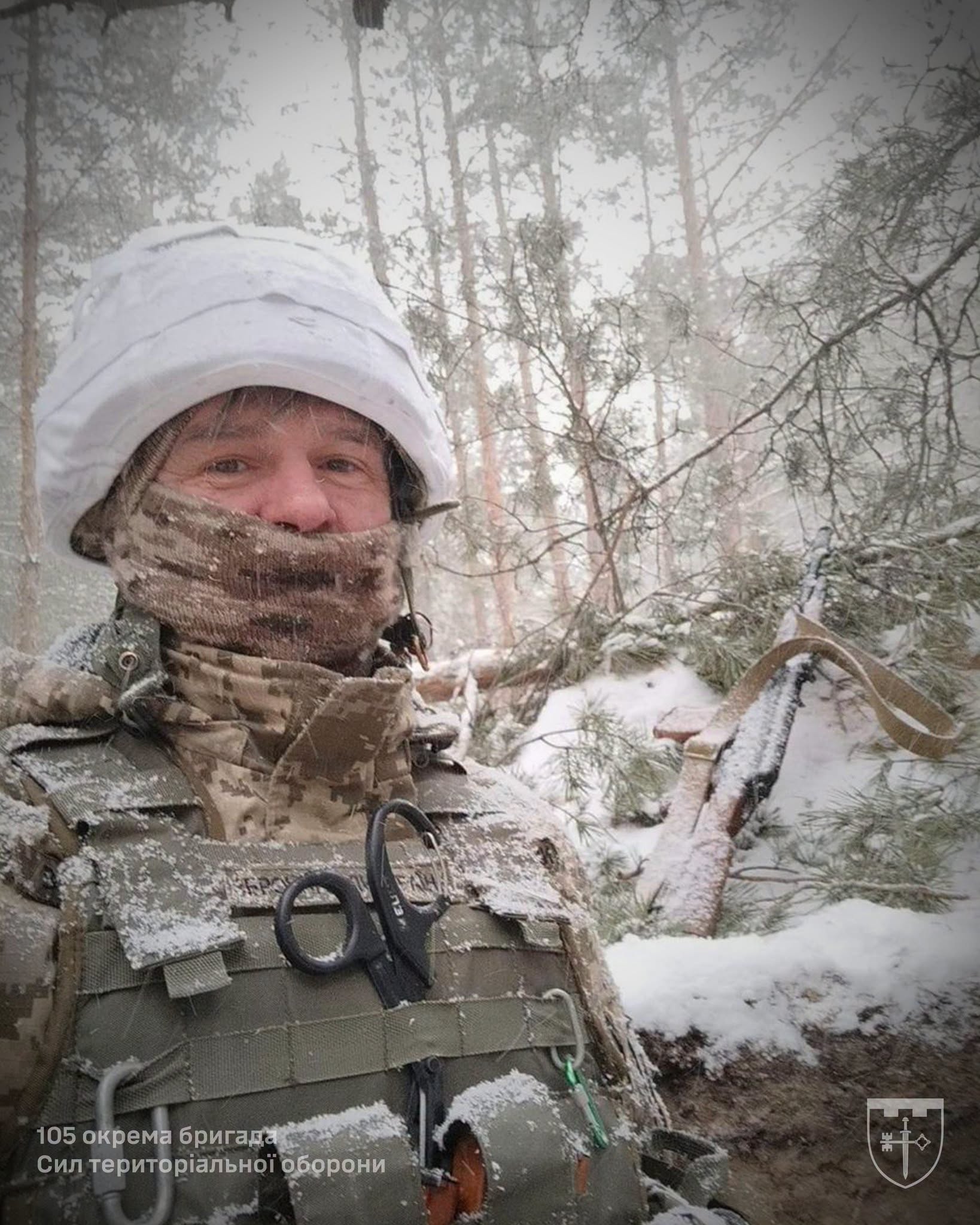 Новини Тернополя - фото з 25 років на «швидкій», чотири роки на фронті: історія фельдшера Віктора