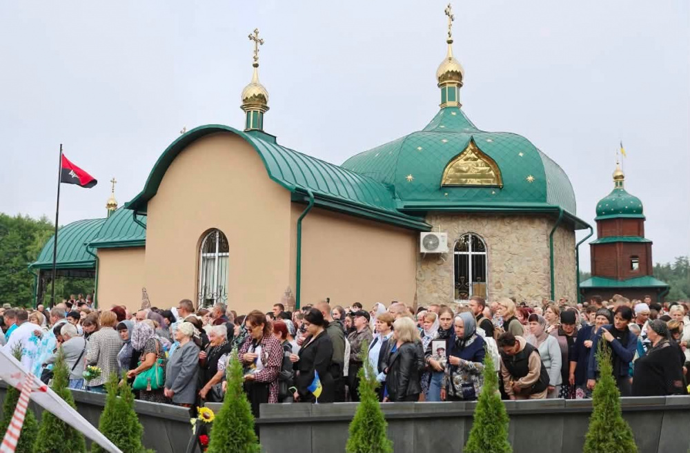 Родини Героїв з Тернополя взяли участь у Всеукраїнській прощі в Лішні