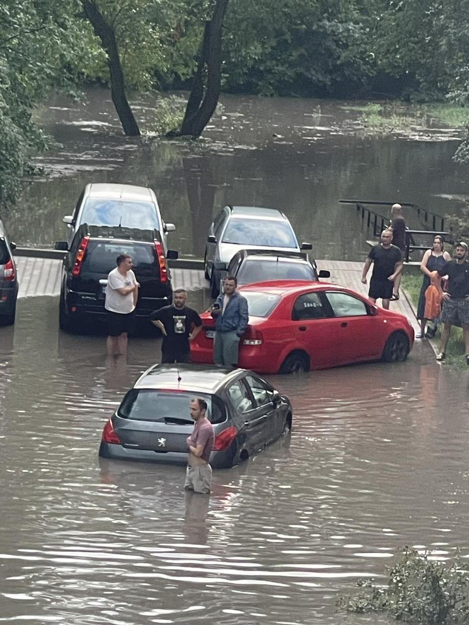 Новини Тернополя - фото з Після потопу квартири на Коновальця, 20 сирі та цвітуть. Мешканці можуть розраховувати на допомопогу?