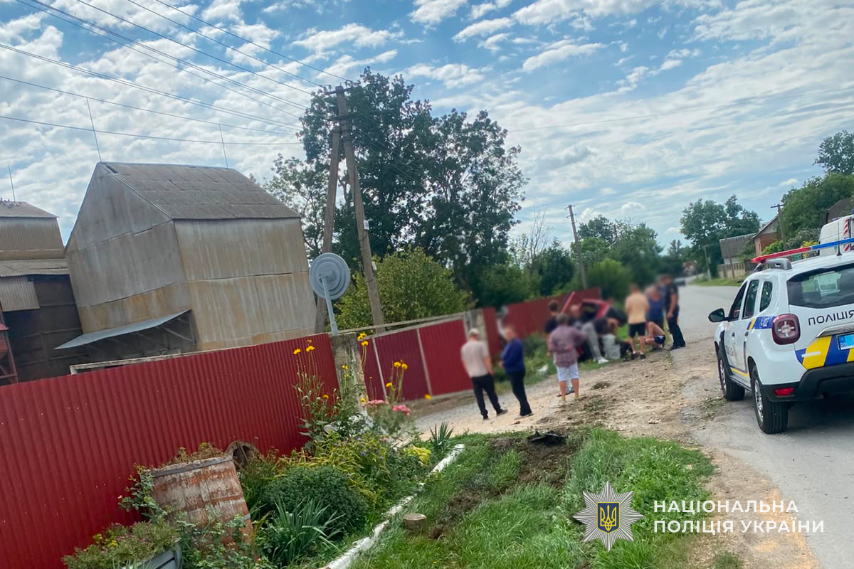 Новини Тернополя - фото з У Скоморохах п'яний водій вчинив ДТП під час втечі від патрульних