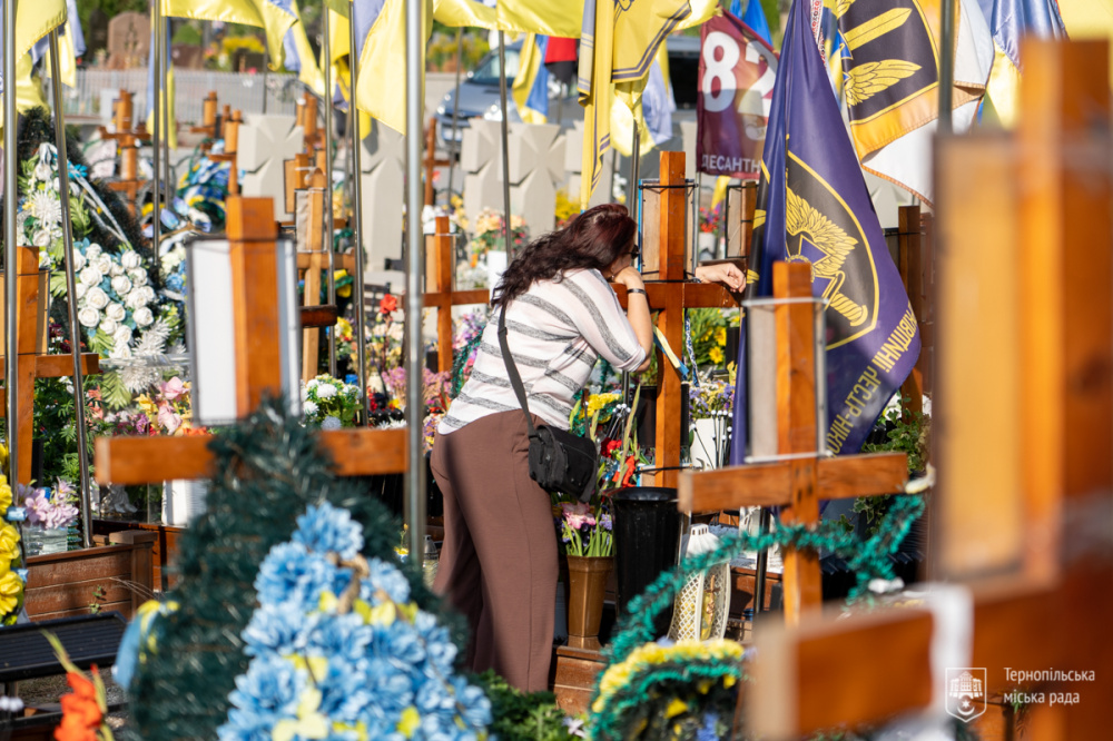 Новини Тернополя - фото з Кардинал Микола Бичок очолив поминальну літургію на Пантеоні Героїв у Тернополі