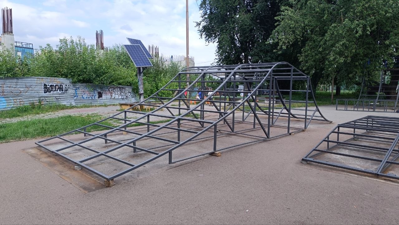 Новини Тернополя - фото з Квотер-пайпи, джампбокс, піраміда: що планують відремонтувати у Скейт Парку в «Сопільче»