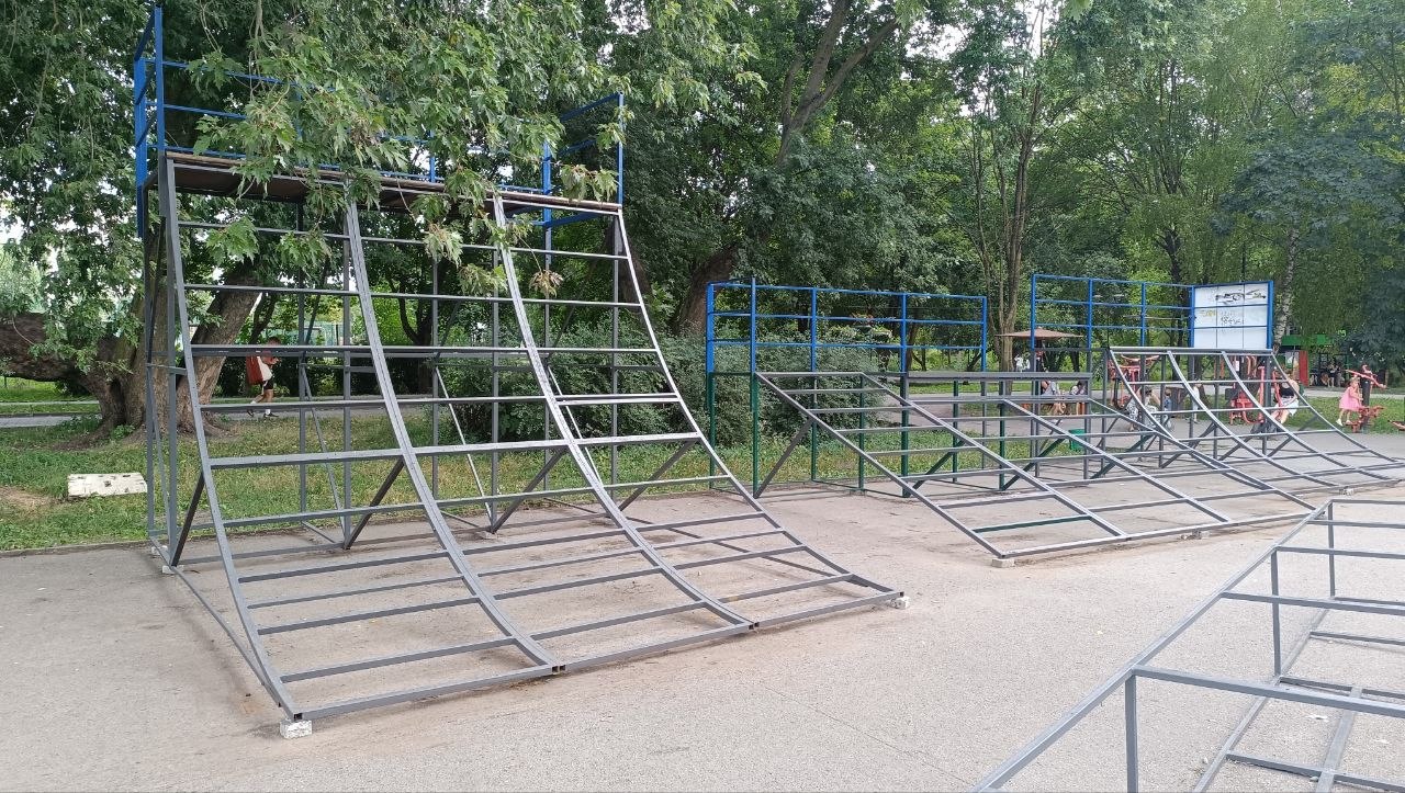 Новини Тернополя - фото з Квотер-пайпи, джампбокс, піраміда: що планують відремонтувати у Скейт Парку в «Сопільче»