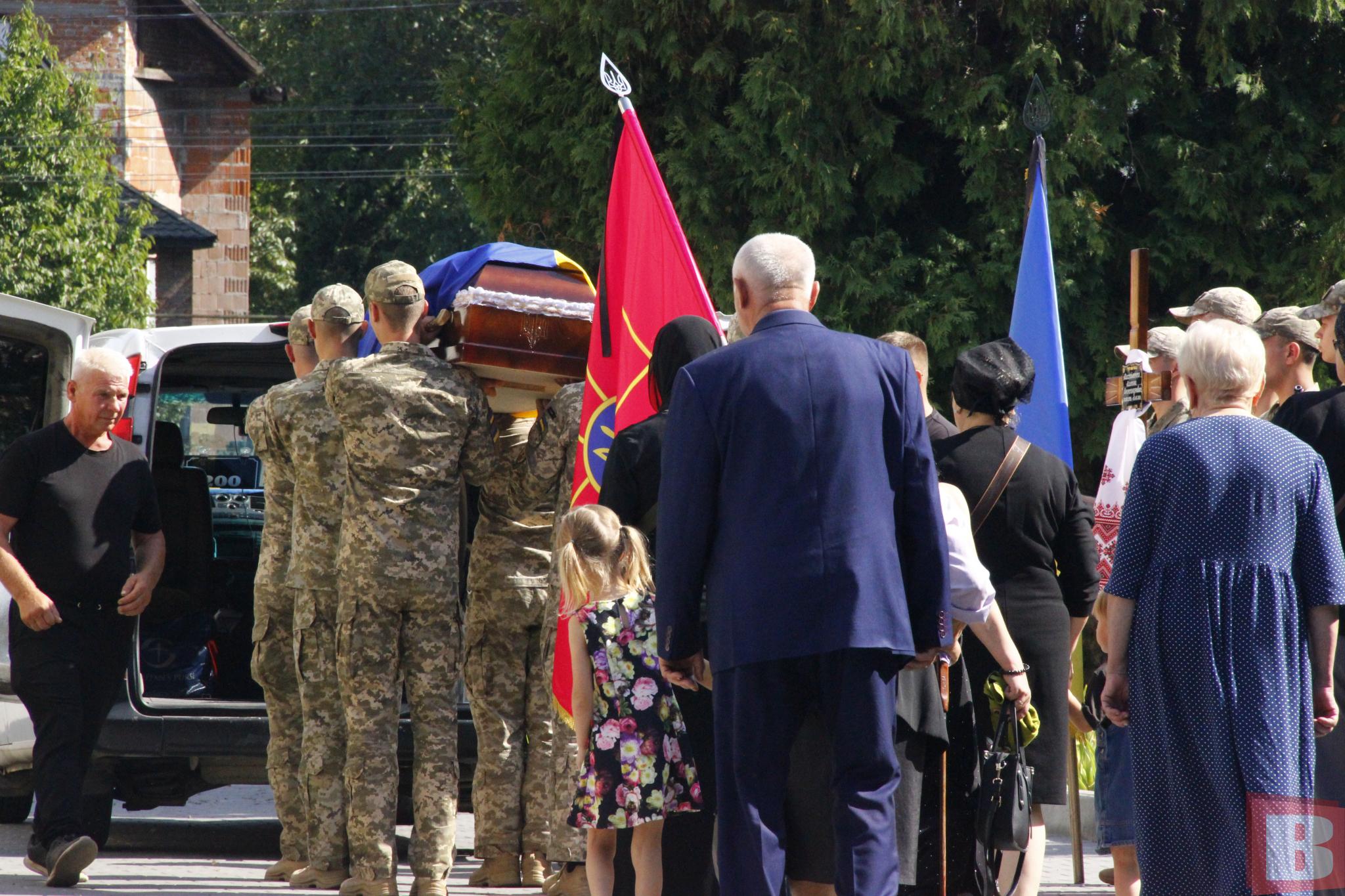 Новини Хмельницького - фото з Тіло було в полоні у росіян: попрощалися з Миколою Михайленком