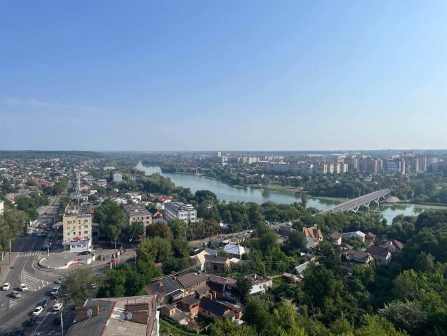 Новини Вінниці - фото з Парковка замість клумби та новий світлофор — як хочуть змінити центр Вінниці