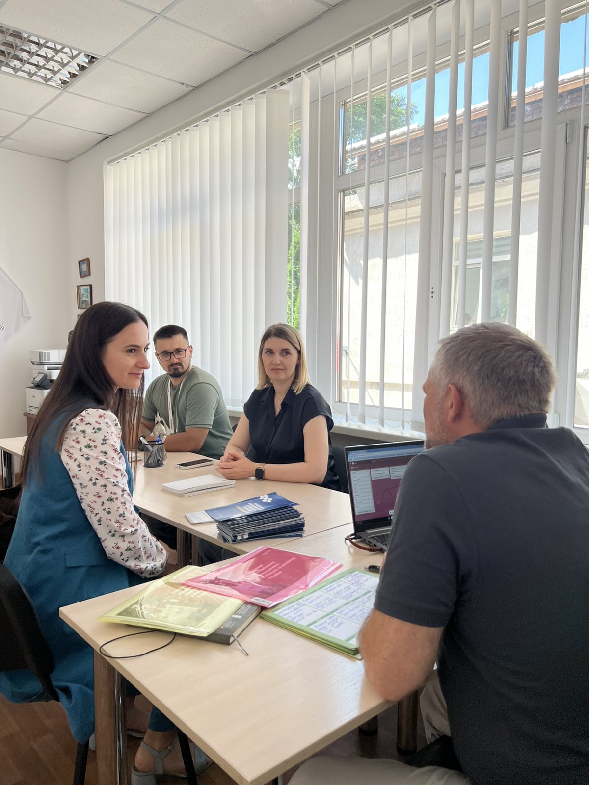 Новини Вінниці - фото з Helvetas розширює роботу на Вінниччину: у Вінниці відбулася зустріч із представниками програми (соціальна реклама)