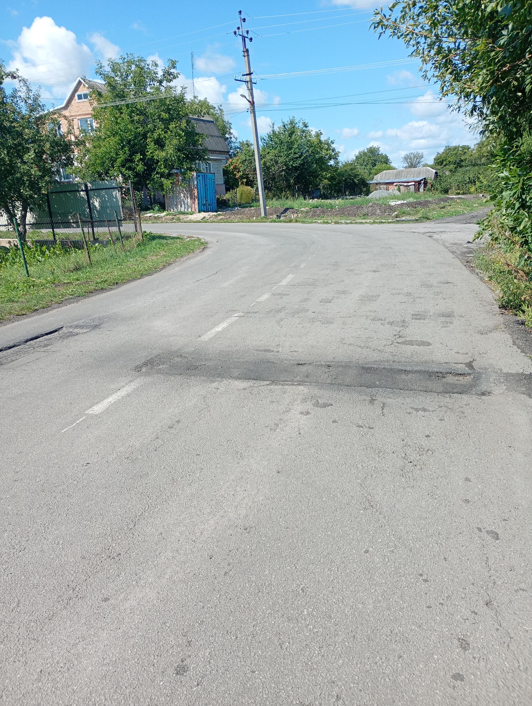 Новини Козятина - фото з «Ви ж бачите: ями спеціально не глибокі зробили, щоб ходову автівок не ламати»