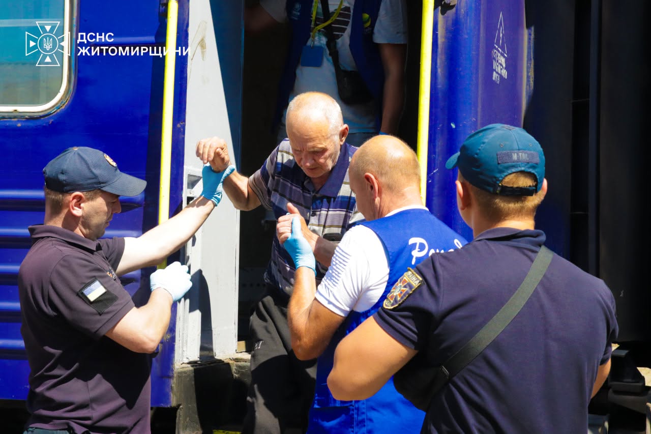 Новини Житомира - фото з До Житомира прибув черговий евакуаційний потяг із Харківщини